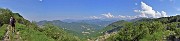 45 Dalla cresta Cornagera vista panoramica verso la Val Serina 